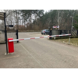 Szlaban parkingowy SafeGuard z ramieniem 6m fotokomórkami 2 piloty lampa